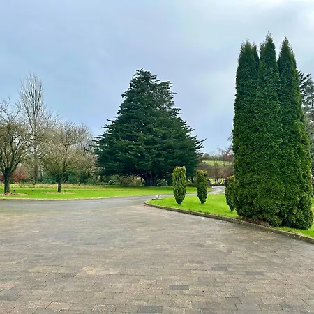Mary At Tonylion House Kilnaleck Nyaraló *